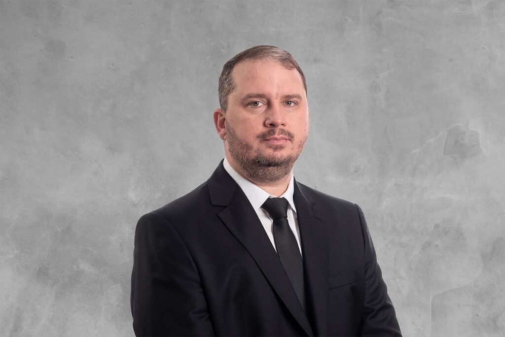 Cobertura securitária por Felipe Meneghello Machado - Equipe CPDMA